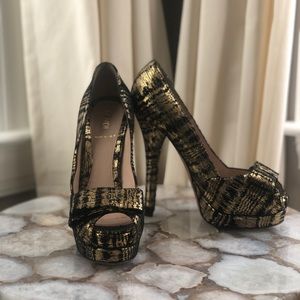 Black & Gold Fendi Shoes Size 36 1/2